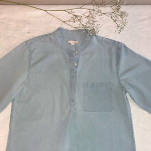 Gap button top